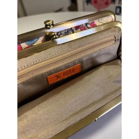 Hobo Lauren Double Kiss Lock Wallet Clutch Floral Stitch - Picture 6 of 9